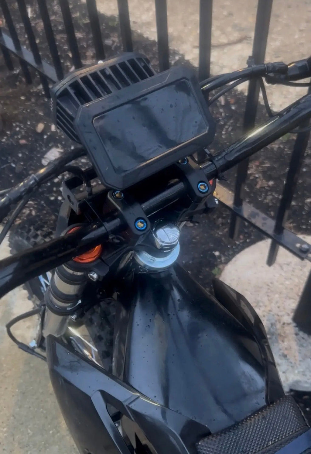 s1/x1/tuttio Titainium Bolts